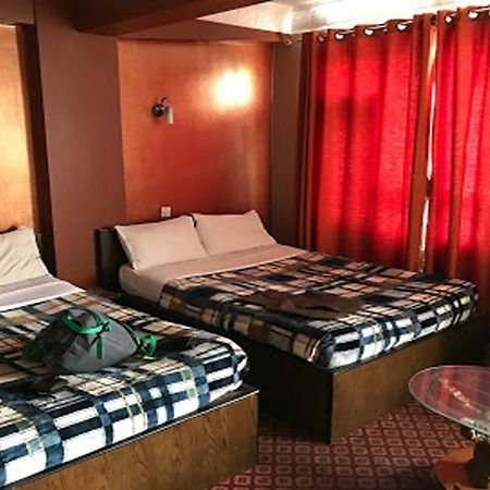קטמנדו Tirupati Holiday Inn מראה חיצוני תמונה